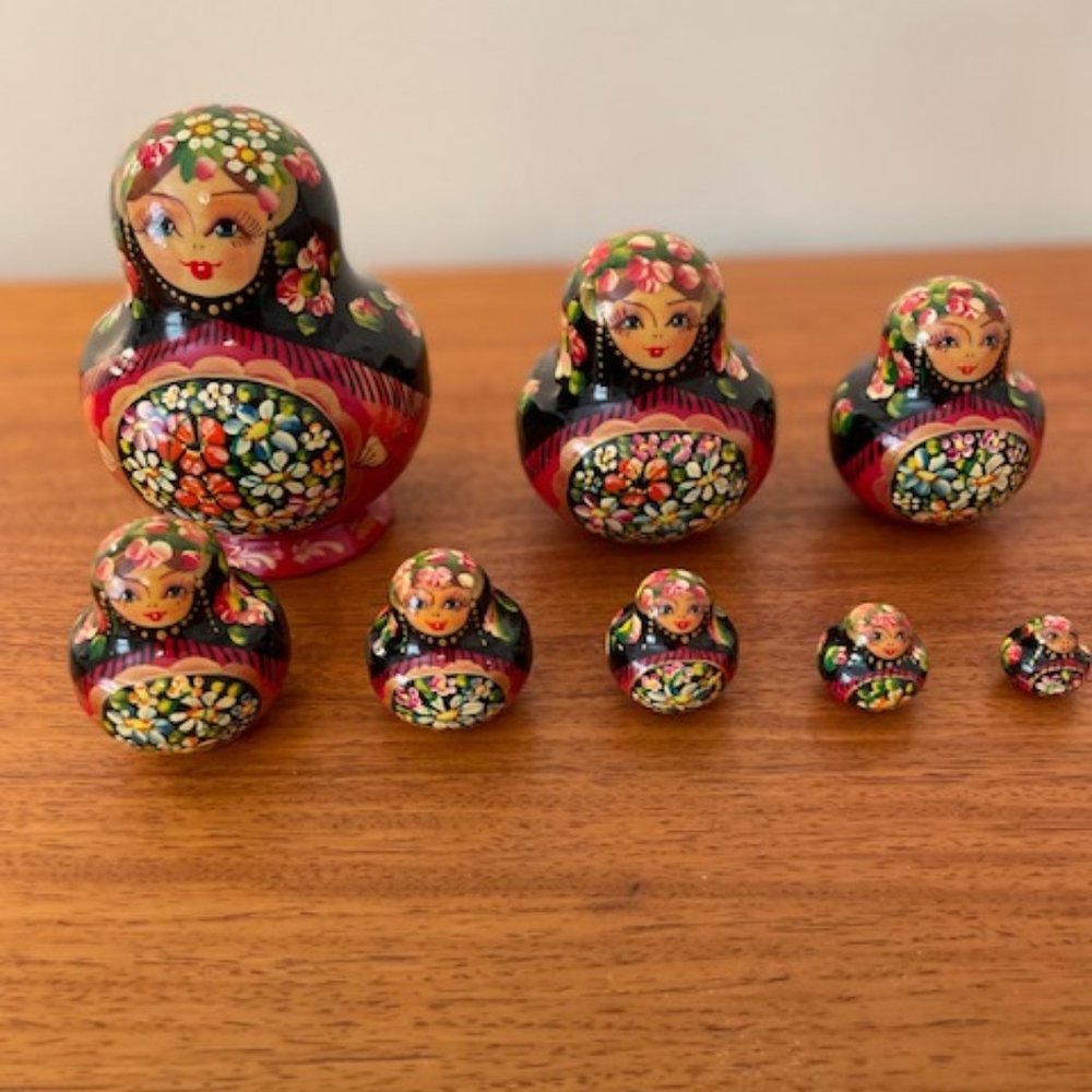 Lacquer Nesting Dolls - Picture 2 of 3